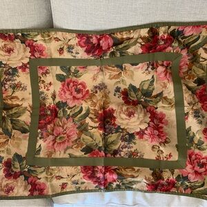 Chaps Pink and Red Floral Pillows Bedding Set